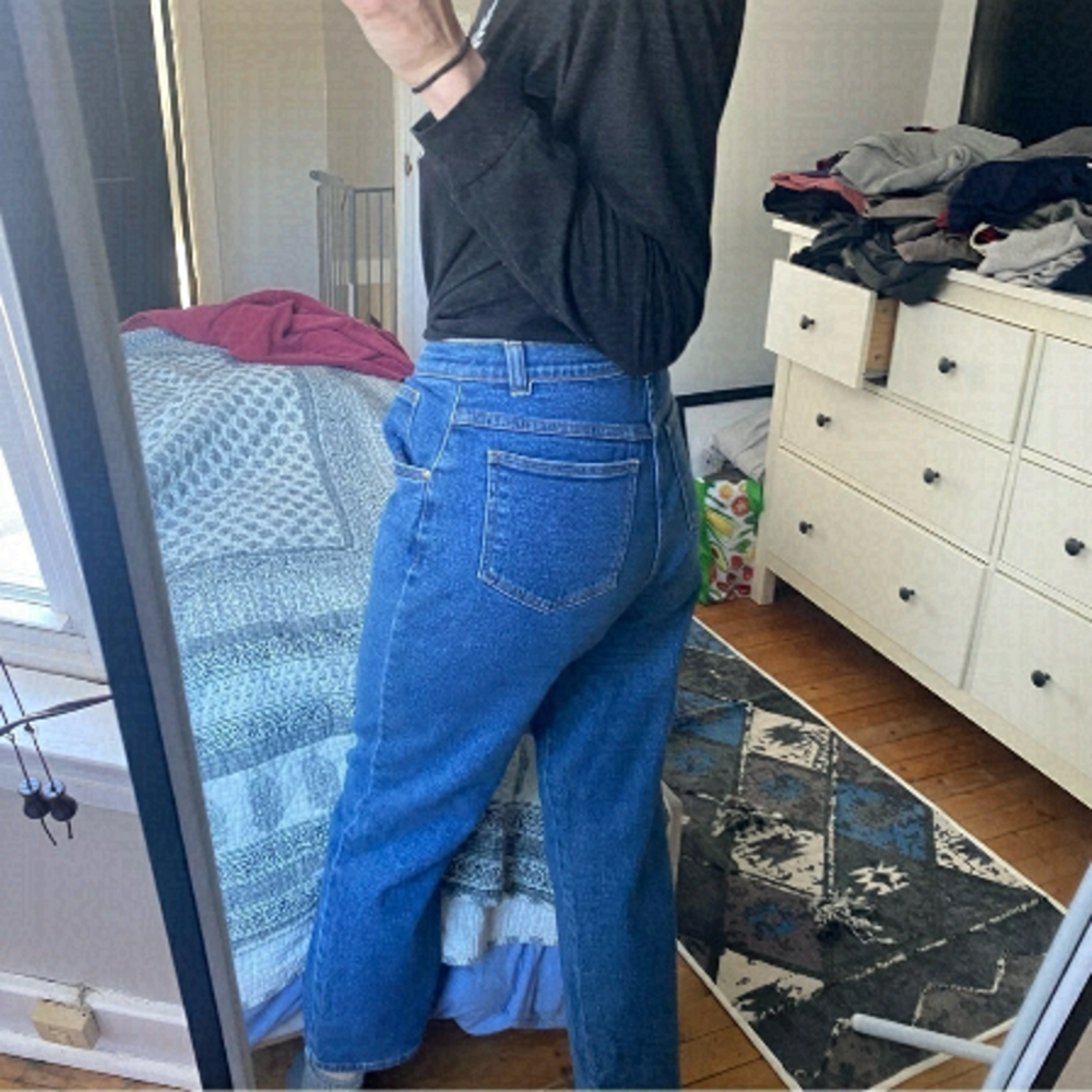 VINTAGE High Rise 90s Medium Wash Blue Mom Straight Leg Jeans Sz 4